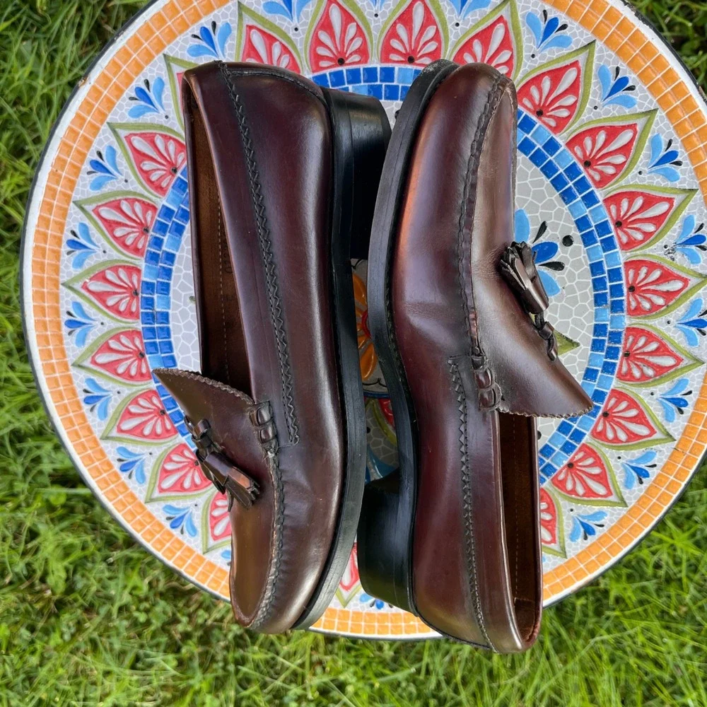 Vintage G. H. Bass Tassel Loafers Mens 9.5 B Burgundy Leather Dress Shoes USA